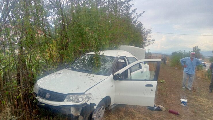Samsun'da savrulan otomobilin camından fırlayan 13 yaşındaki çocuk öldü