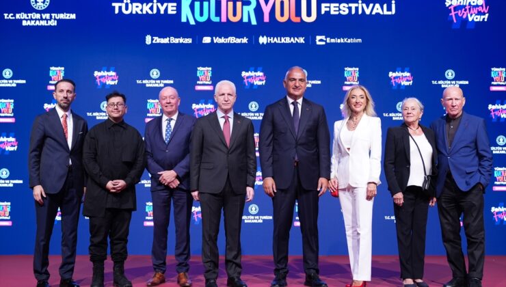 Bakan Ersoy, İstanbul Kültür Yolu Festivali’nin galasına katıldı: