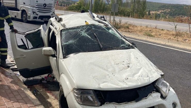 Bilecik’te devrilen araçtaki 1 kişi öldü, 3 kişi yaralandı