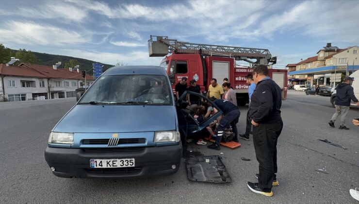 Bolu’da ambulans ile hafif ticari aracın çarpıştığı kazada 1 kişi yaralandı