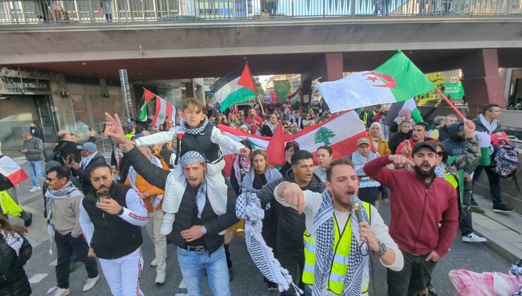 İsrail’in Gazze ve Lübnan’a saldırıları İsveç’te protesto edildi