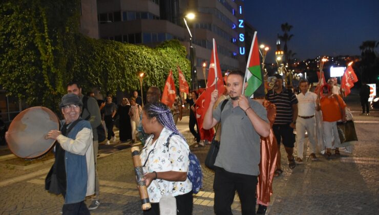 İzmir’de sanatçılar Filistin’e destek için yürüdü