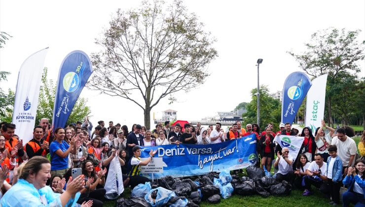 Moda'da TURMEPA'dan deniz temizliği