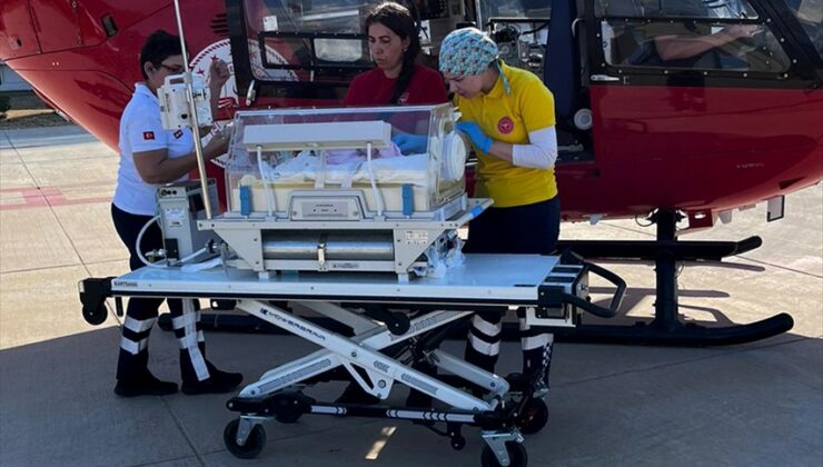 Muğla'da ambulans helikopter 1 aylık bebek için havalandı