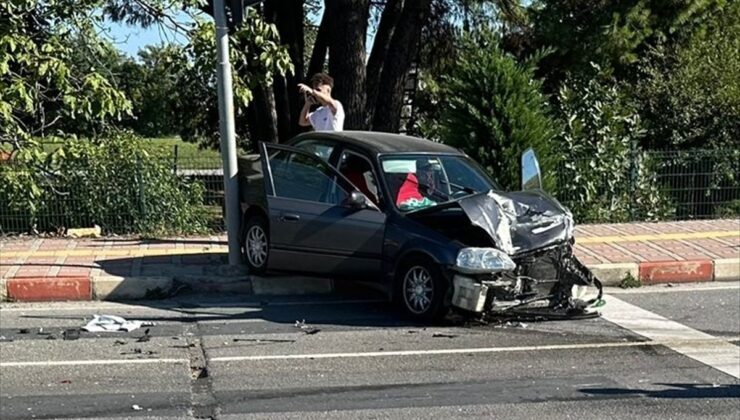 Samsun’da 3 aracın karıştığı kazada 5 kişi yaralandı