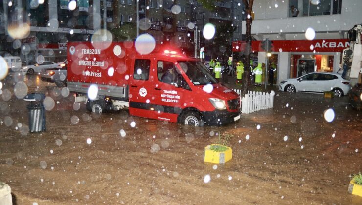 GÜNCELLEME 4 – Trabzon’da sağanak etkili oldu