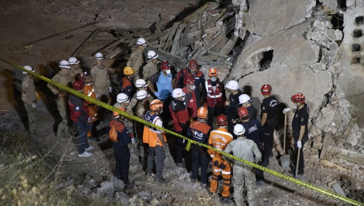 Tunceli’de deprem sonrası enkazda arama kurtarma tatbikatı yapıldı