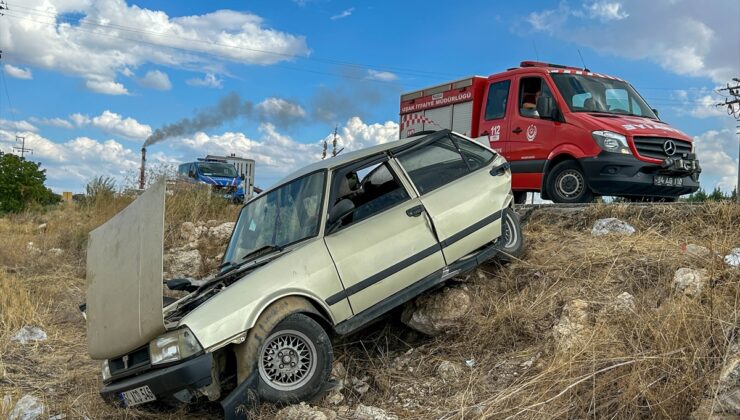 Uşak’ta minibüsle otomobilin çarpışması sonucu 1 kişi öldü, 3 kişi yaralandı