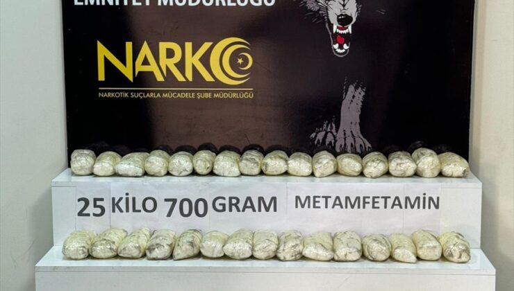 Adana’da tırda yedek lastiğe gizlenmiş 25 kilo 700 gram sentetik uyuşturucu bulundu