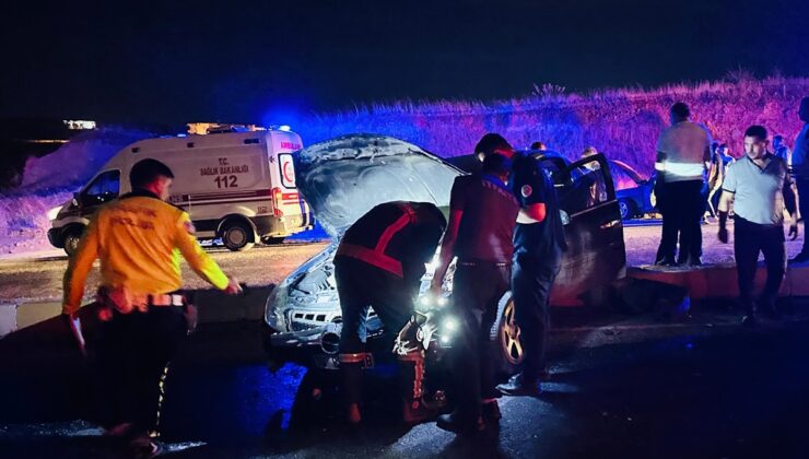 Adıyaman'da iki otomobilin çarpıştığı kazada 6 kişi yaralandı