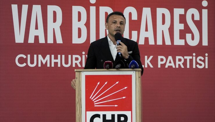 CHP Genel Başkanı Özel, İstanbul’da toplu üye katılım töreninde konuştu: