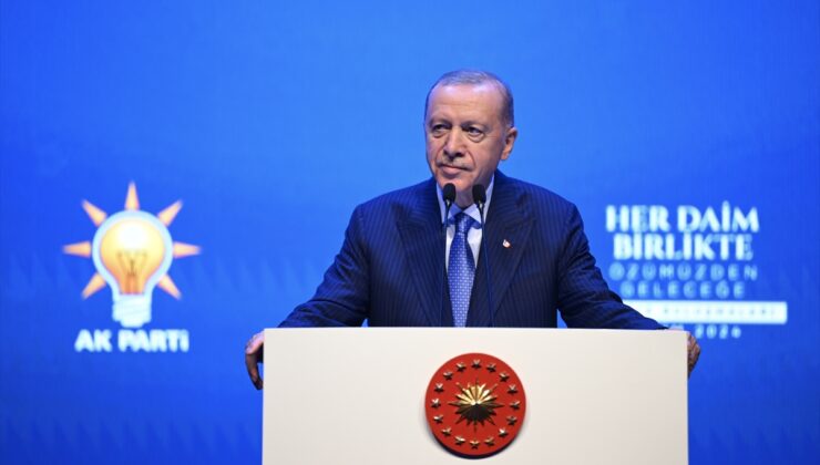 Cumhurbaşkanı Erdoğan: “Vatandaşlarımız muhalefet aktörlerine güvenmiyor, muhalefetin söylemlerine prim vermiyor, onlardan kendisine hayır geleceğine asla inanmıyor.”