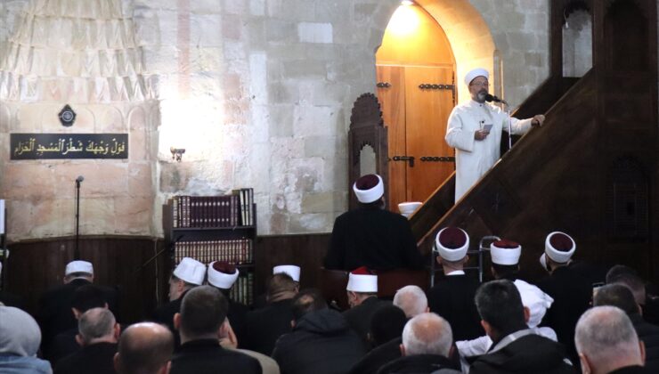 Diyanet İşleri Başkanı Erbaş, Belgrad’da hutbe irat etti: