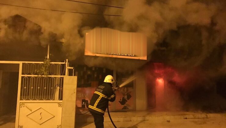 Hatay’da iş yerinin kundaklanması güvenlik kamerasında