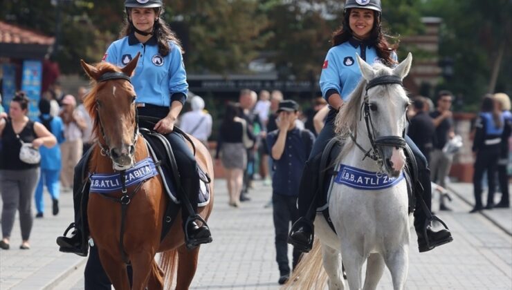 İstanbul’da motosikletli ve atlı kadın zabıtalar görev başında