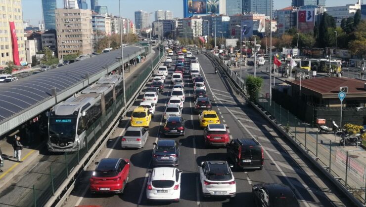 İstanbul’da trafik yoğunluğu yüzde 71’e çıktı