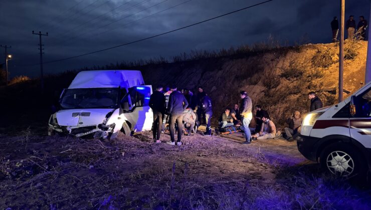 Nevşehir'de devrilen işçi servisindeki 5 kişi yaralandı