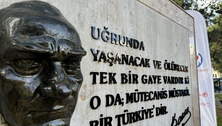 Sarıyer’de onarılan “Atatürk Maskı ve Kaidesi” törenle açıldı