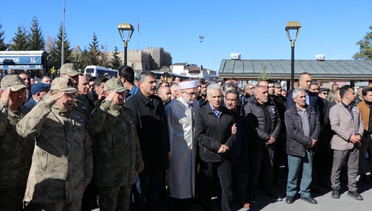 Tedavi gördüğü hastanede hayatı kaybeden üsteğmenin cenazesi, memleketi Erzurum’da defnedildi