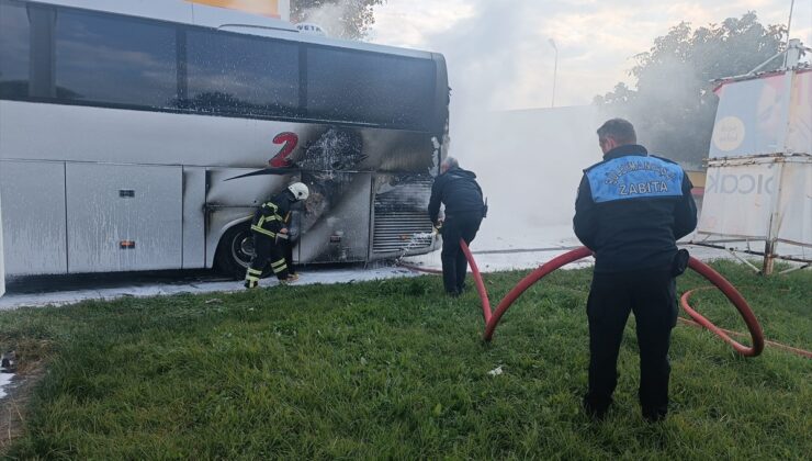 Tekirdağ'da yolcu otobüsünde çıkan yangın söndürüldü