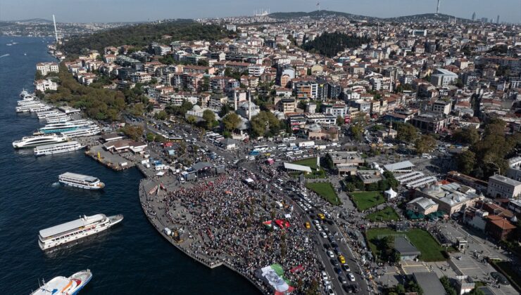 Üsküdar Meydanı’nda Gazze’ye destek mitingi düzenlendi