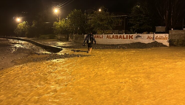 Zonguldak’ta kuvvetli yağış hayatı olumsuz etkiliyor