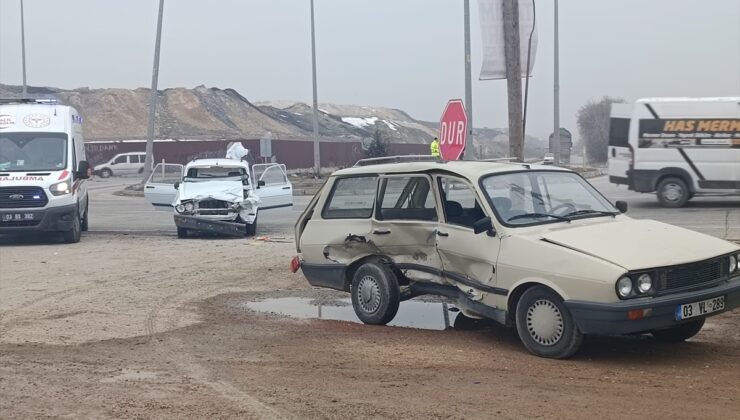 Afyonkarahisar’da 14 yaşındaki sürücünün karıştığı kazada 6 kişi yaralandı