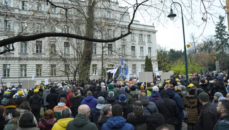 Bosna Hersek’te sendikalardan “maaş zammı” protestosu