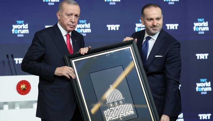 Cumhurbaşkanı Erdoğan: “Reyting alabilmek için şiddetin meşrulaştırıldığını, alkol ve uyuşturucunun özendirildiğini, sapkın ve sapık ilişkilerin normalleştirildiğini görüyoruz.”