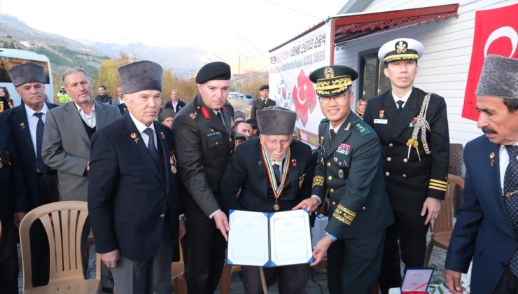 Depremzede 2 gaziye Kore Cumhuriyeti ev yaptırdı