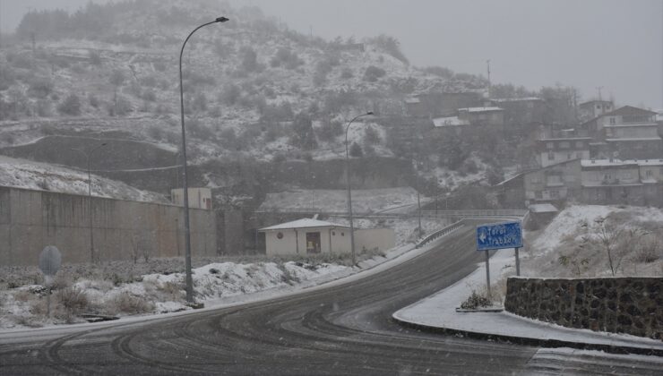 Gümüşhane ve Giresun’da kar yağışı