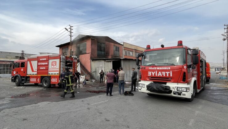 Kayseri'de sünger atölyesinde çıkan yangın söndürüldü