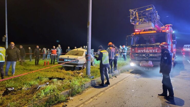 Sakarya'da iki otomobilin çarpıştığı kazada karı koca hayatını kaybetti