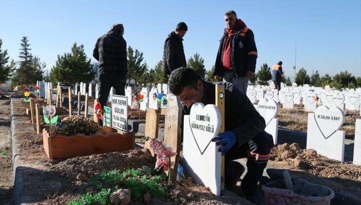 Sivas’ta arazide cesedi bulunan bebeğin mezar taşına “Cennetin günahsız gülü” yazıldı