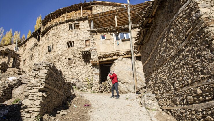 Sonbahar renklerine bürünen Bitlis’in köyleri fotoğrafçıları ağırladı