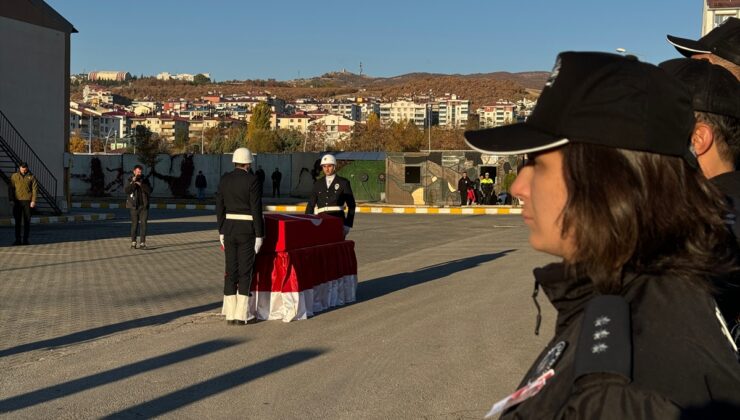 Tunceli’de kaza sonucu şehit olan polis memuru Yiğit için tören düzenlendi