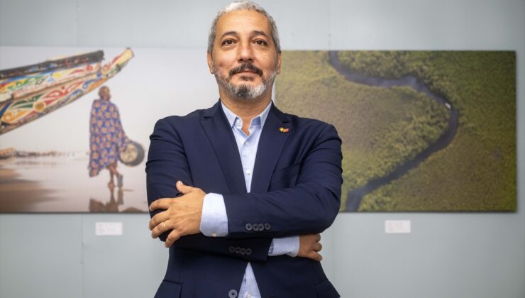 Türk foto muhabiri Cem Özdel, Senegal Kültür Bakanlığında sergi açtı